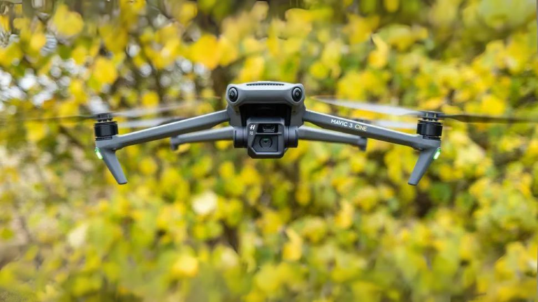 DJI Mavic 3 vs DJI Mavic 3 Cine: An In-depth Comparison