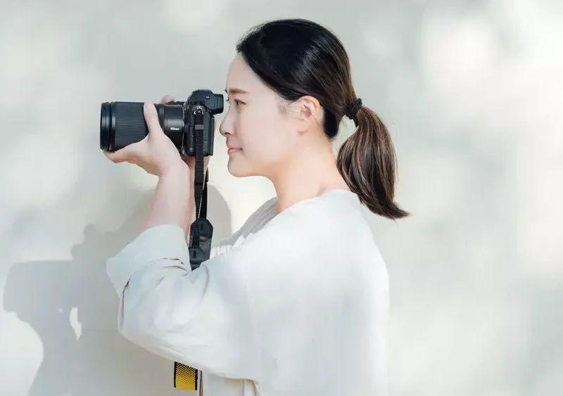 Nikon Z8 Mirrorless Camera with NIKKOR Z 28-75mm f/2.8 Lens