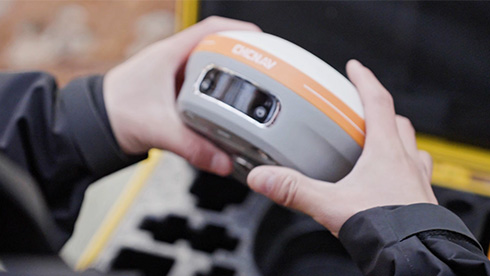 CHCNAV i83 Smart IMU-RTK GNSS with Robust Connectivity