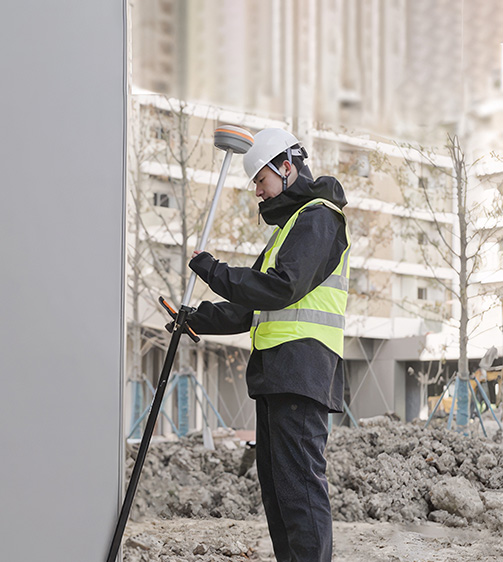 CHCNAV i83 Pro Smart IMU-RTK GNSS + L-Band Receiver