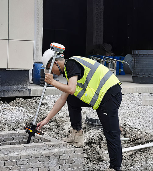 CHCNAV i83 Smart IMU-RTK GNSS with Robust Connectivity